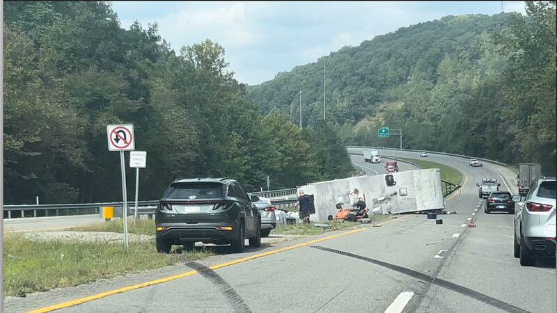 Crash involving a camper closes part of I-77