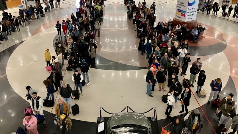 Atlanta airport Thanksgiving holiday travel