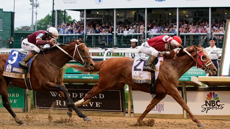 Rich Strike (21), with Sonny Leon aboard, beats Epicenter (3), with Joel Rosario aboard, at...