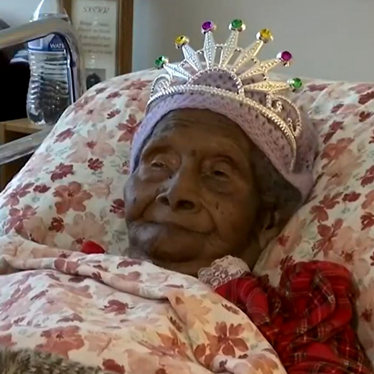 She is my pride and joy': Woman celebrates 114th birthday with 97-year-old  sister